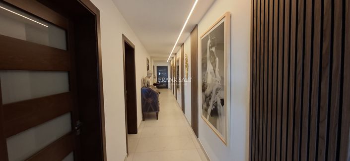 Image No.6-3 Bed Property for sale