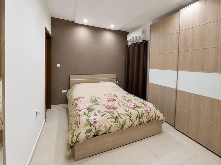 Image No.6-3 Bed Property for sale