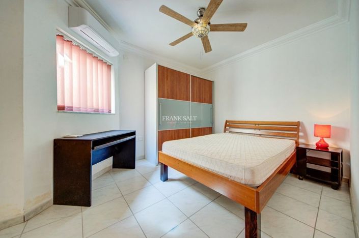 Image No.17-2 Bed Property for sale