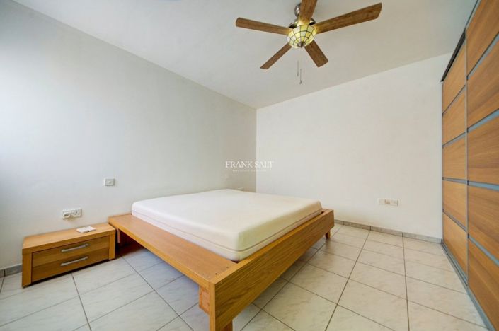 Image No.18-2 Bed Property for sale