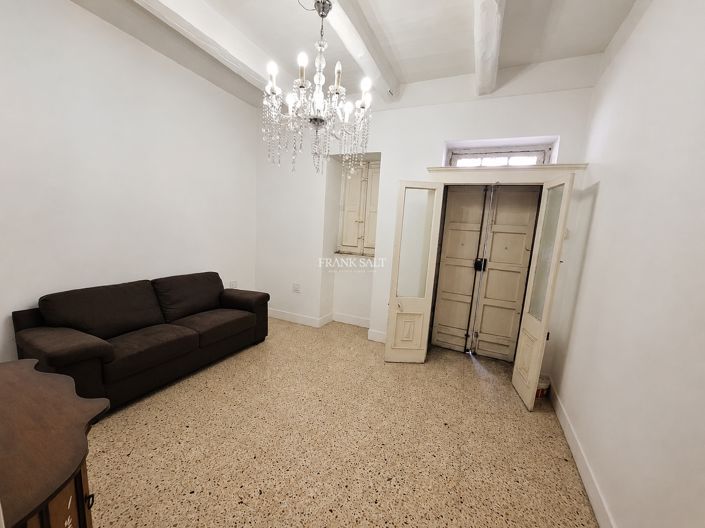 Image No.3-1 Bed Property for sale