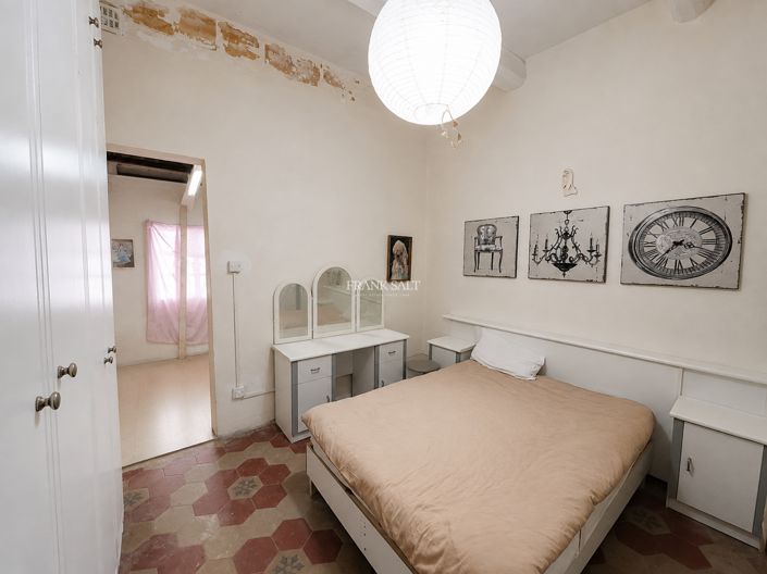 Image No.4-1 Bed Property for sale
