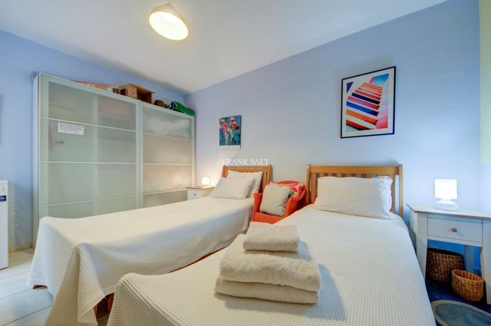 Image No.22-3 Bed Property for sale