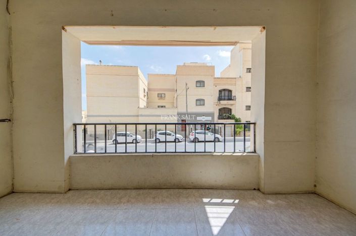 Image No.17-3 Bed Property for sale