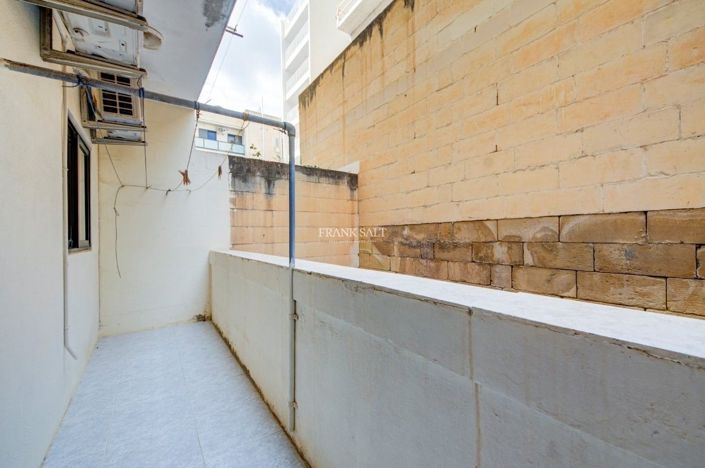 Image No.19-3 Bed Property for sale