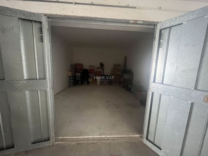 Image No.20-3 Bed Property for sale