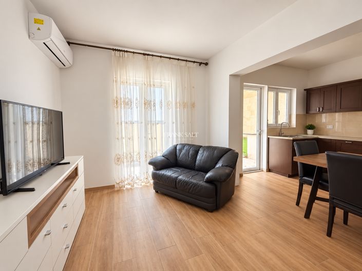Image No.3-Propriété de 6 chambres à vendre à Swieqi
