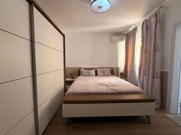 Image No.9-Propriété de 6 chambres à vendre à Swieqi
