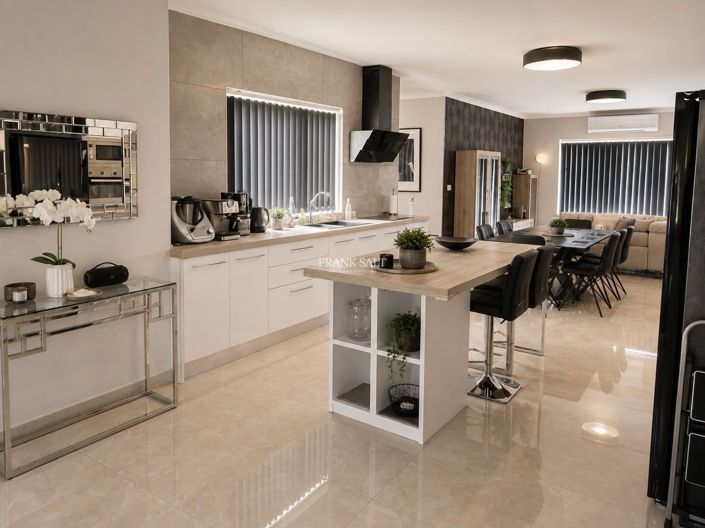 Image No.4-Propriété de 3 chambres à vendre à Marsaskala