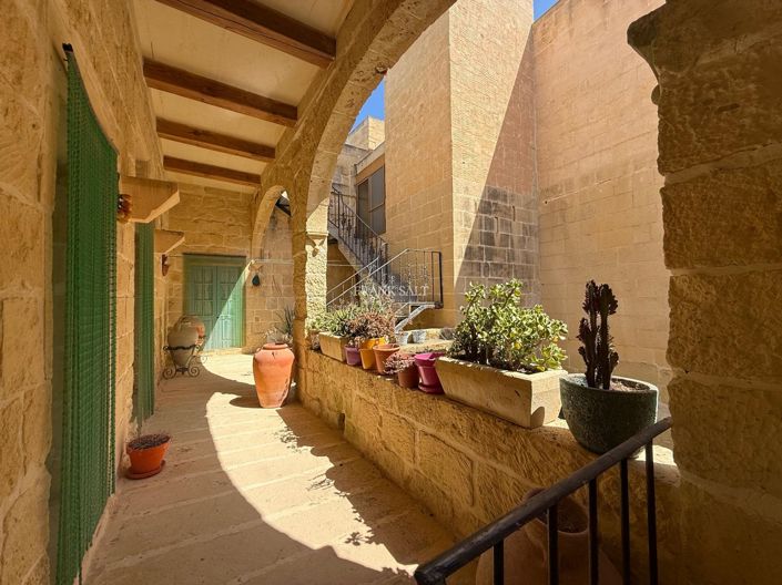 Image No.6-Propriété de 4 chambres à vendre à Gharb