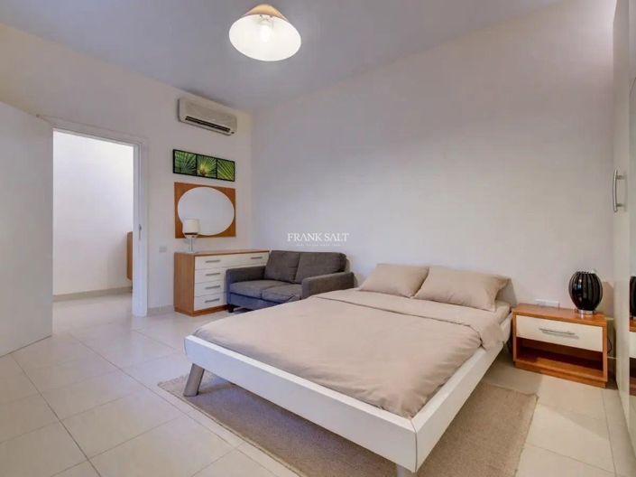Image No.6-3 Bed Property for sale