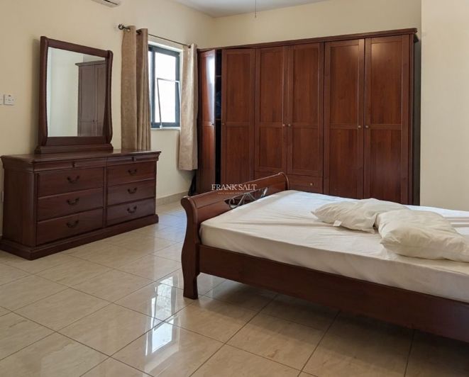Image No.12-3 Bed Property for sale