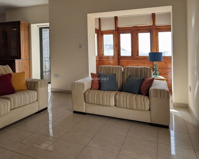 Image No.3-3 Bed Property for sale