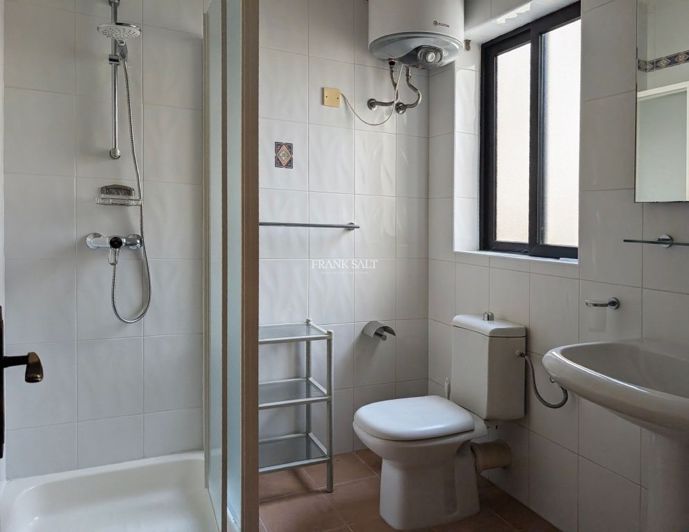Image No.7-3 Bed Property for sale