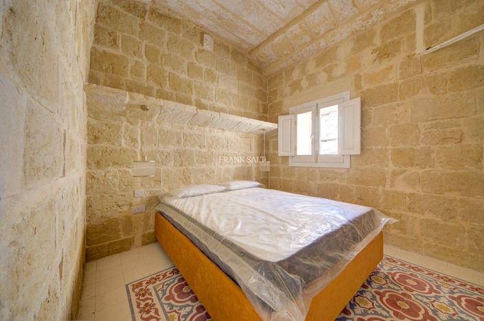 Image No.17-4 Bed Property for sale