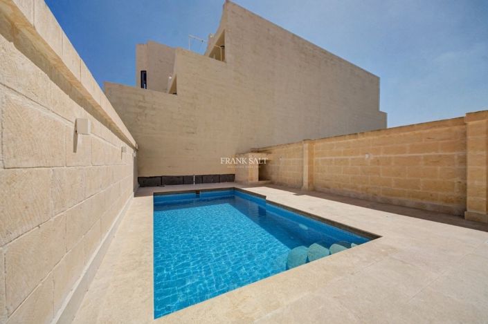 Image No.3-4 Bed Property for sale