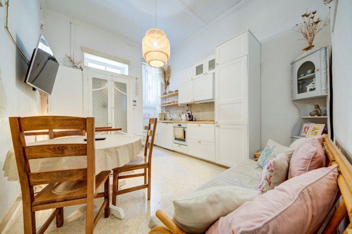 Image No.17-2 Bed Property for sale