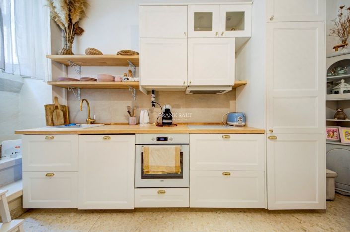 Image No.19-2 Bed Property for sale