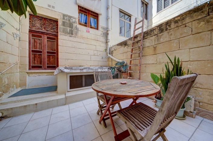 Image No.3-2 Bed Property for sale