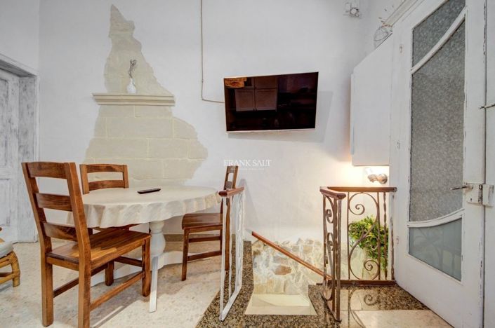 Image No.22-2 Bed Property for sale