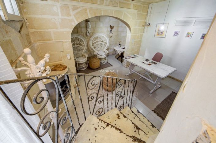 Image No.23-2 Bed Property for sale
