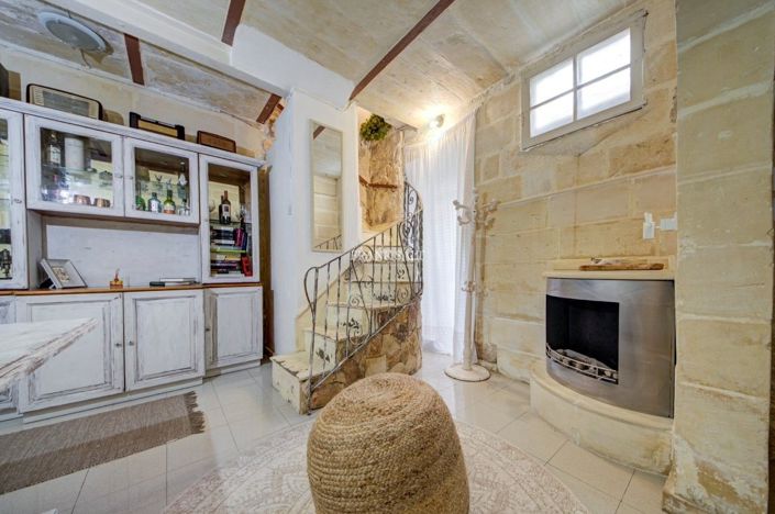 Image No.27-2 Bed Property for sale