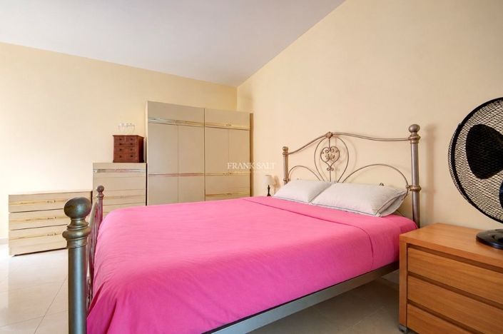 Image No.15-3 Bed Property for sale