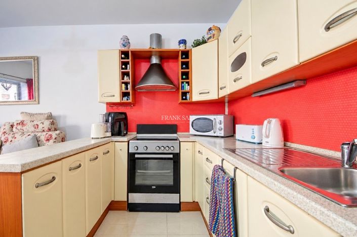 Image No.6-3 Bed Property for sale