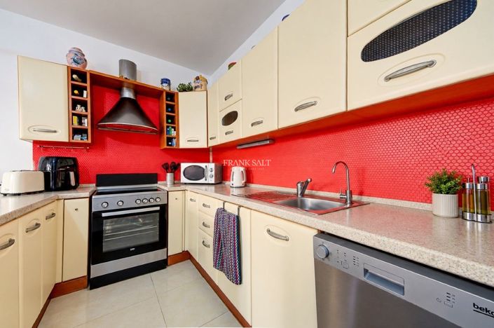 Image No.7-3 Bed Property for sale