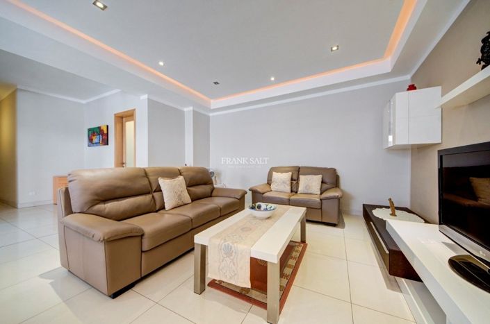 Image No.7-Propriété de 3 chambres à vendre à Sliema