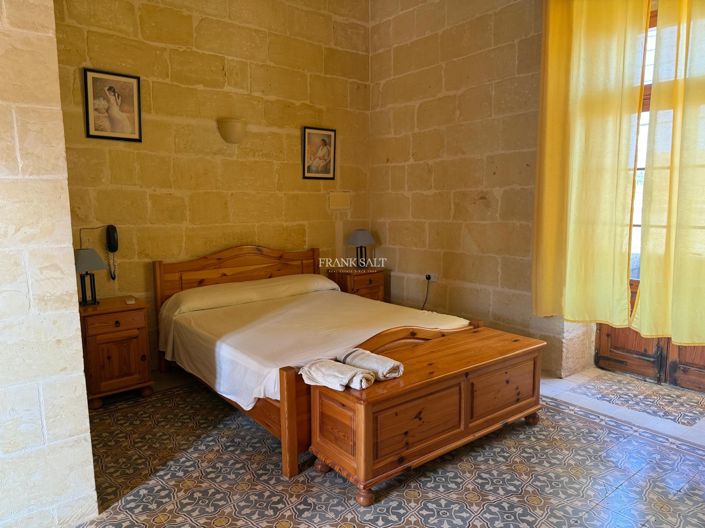 Image No.16-3 Bed Property for sale