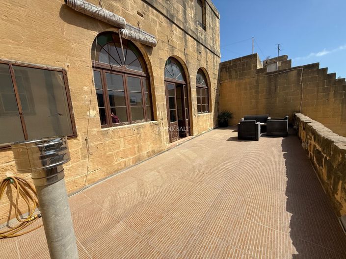 Image No.17-3 Bed Property for sale