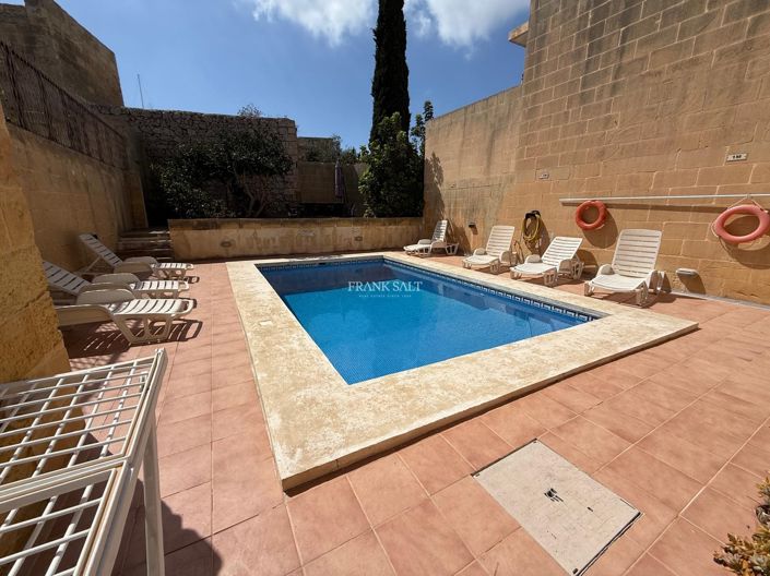 Image No.8-3 Bed Property for sale