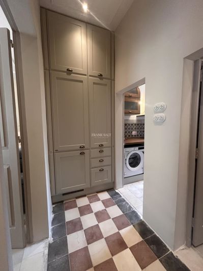 Image No.3-1 Bed Property for sale