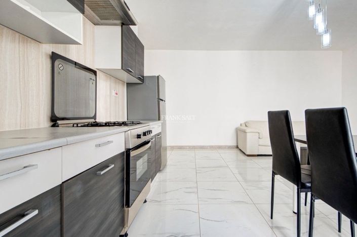 Image No.10-3 Bed Property for sale