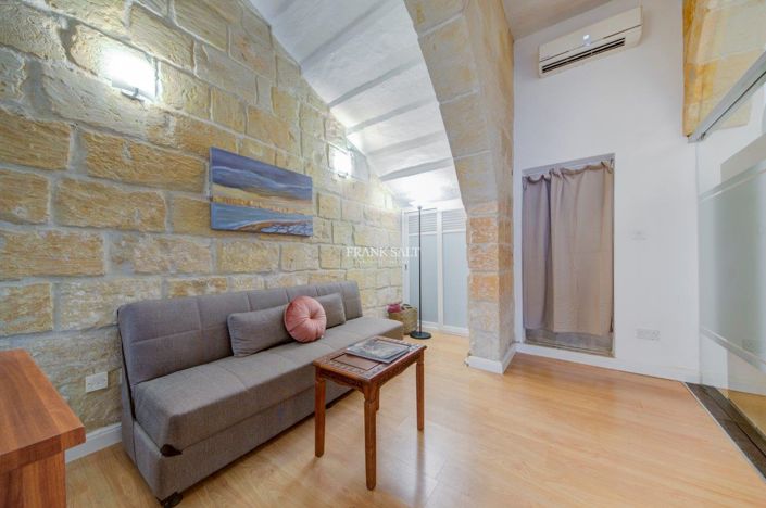 Image No.4-4 Bed Property for sale