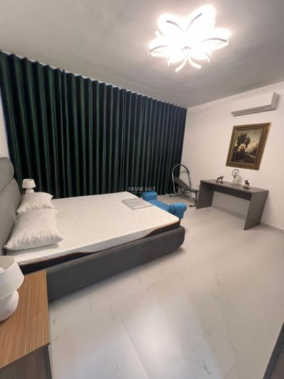 Image No.8-3 Bed Property for sale
