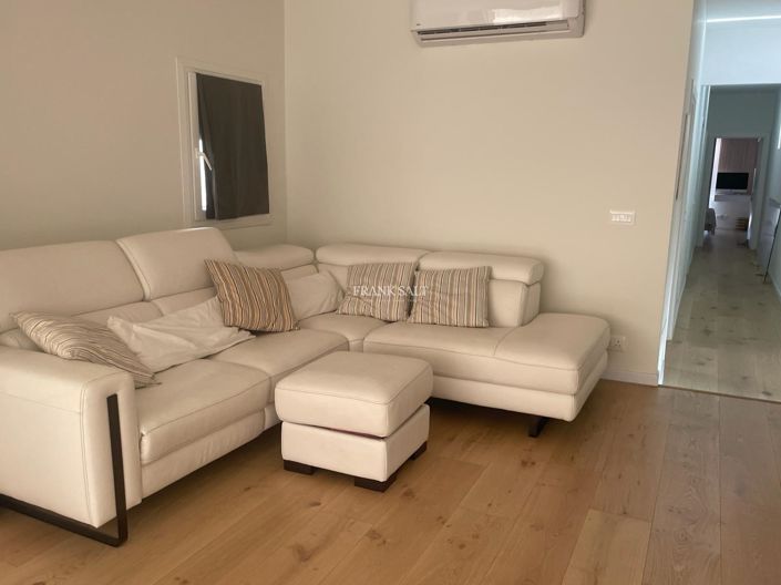 Image No.4-3 Bed Property for sale