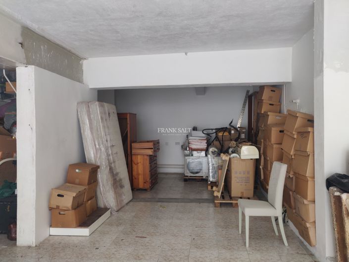 Image No.8-3 Bed Property for sale