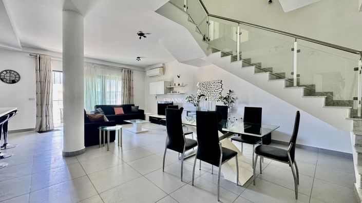 Image No.4-3 Bed Property for sale