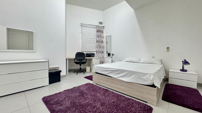 Image No.8-3 Bed Property for sale