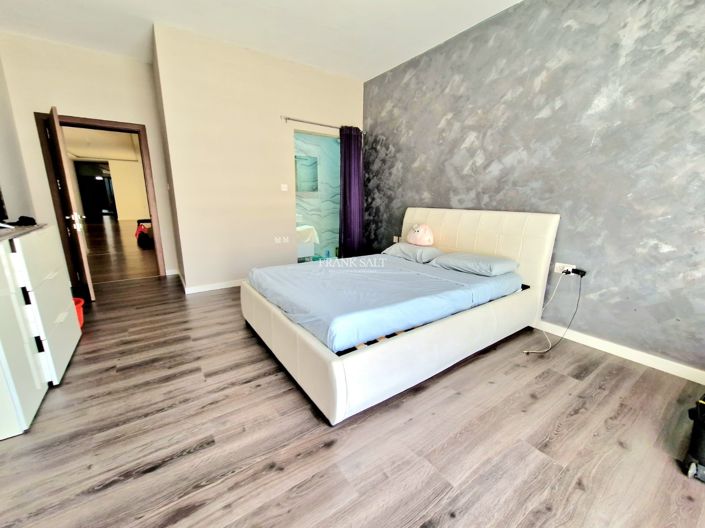 Image No.7-3 Bed Property for sale