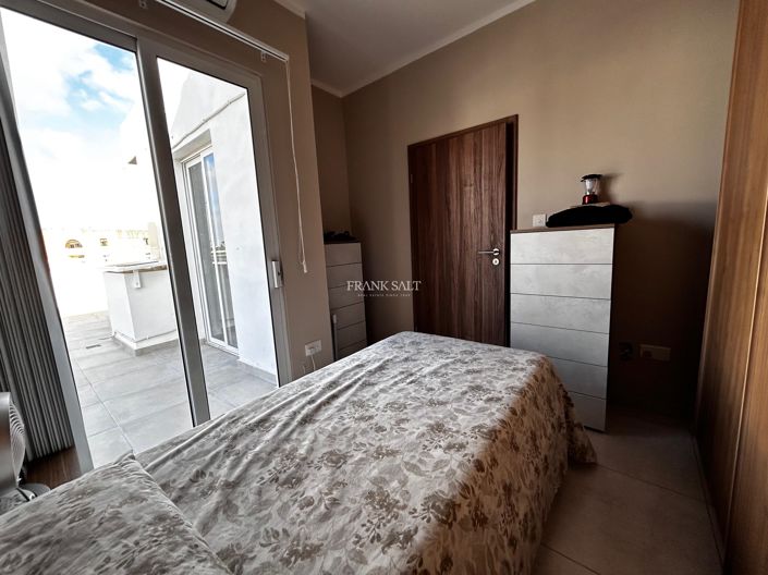 Image No.11-3 Bed Property for sale