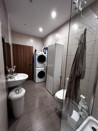 Image No.16-3 Bed Property for sale