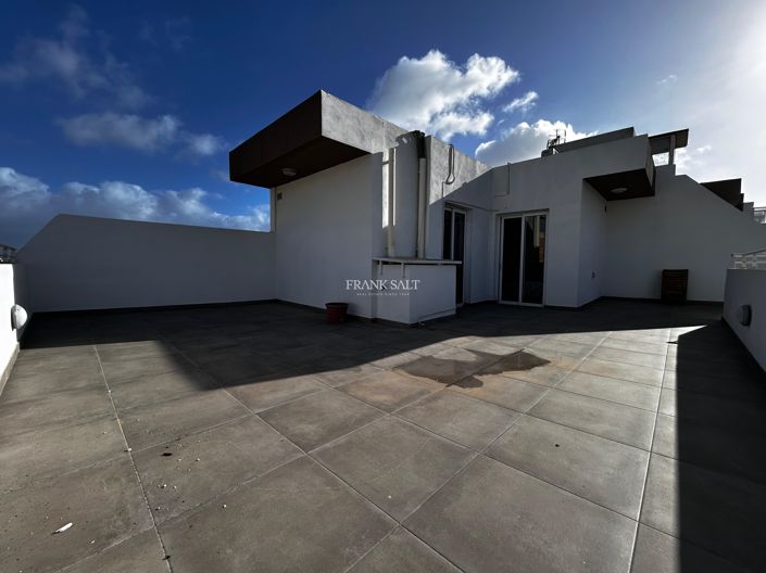 Image No.17-3 Bed Property for sale