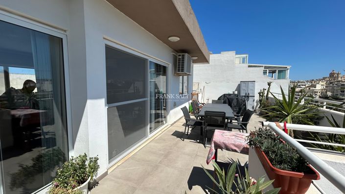 Image No.18-3 Bed Property for sale
