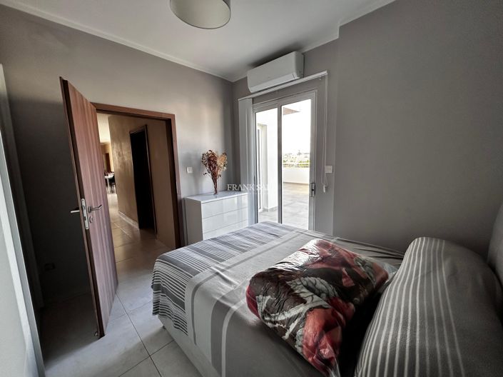 Image No.9-3 Bed Property for sale