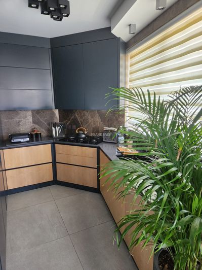 Image No.3-3 Bed Property for sale