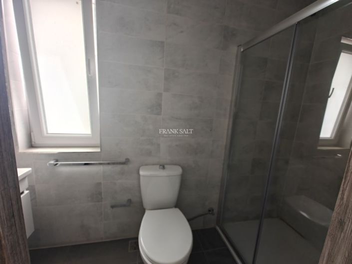 Image No.11-3 Bed Property for sale