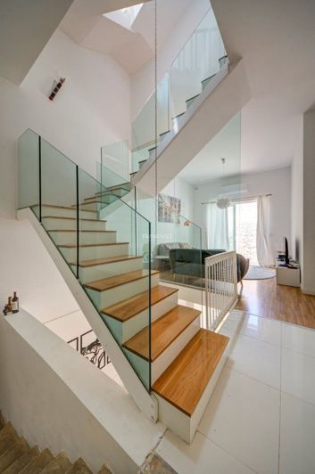 Image No.18-4 Bed Property for sale